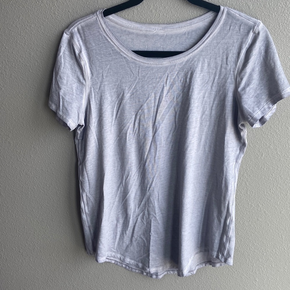 LULULEMON GREY TEE